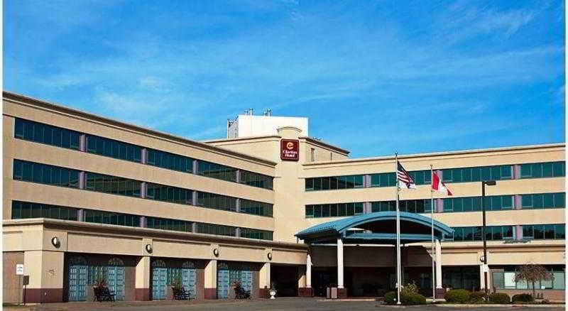 Clarion Hotel & Conference Centre Fort Erie Exterior photo