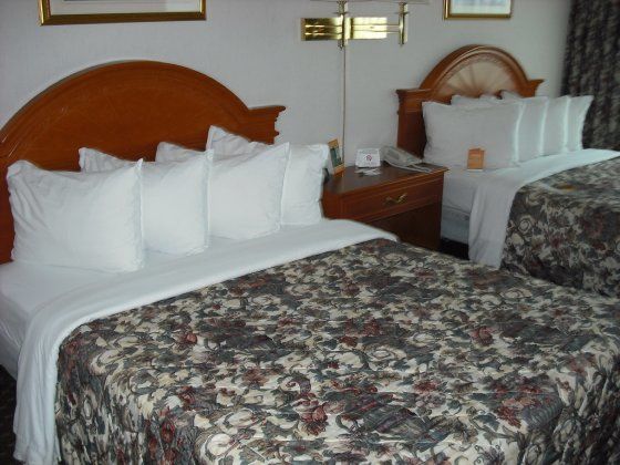 Clarion Hotel & Conference Centre Fort Erie Room photo